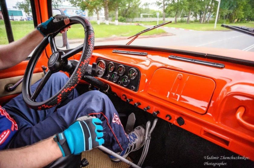 ЗИЛ 130 салон