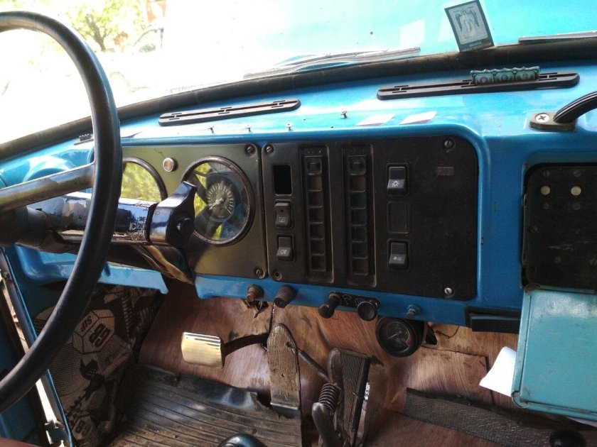 Панель приборов ЗИЛ 130