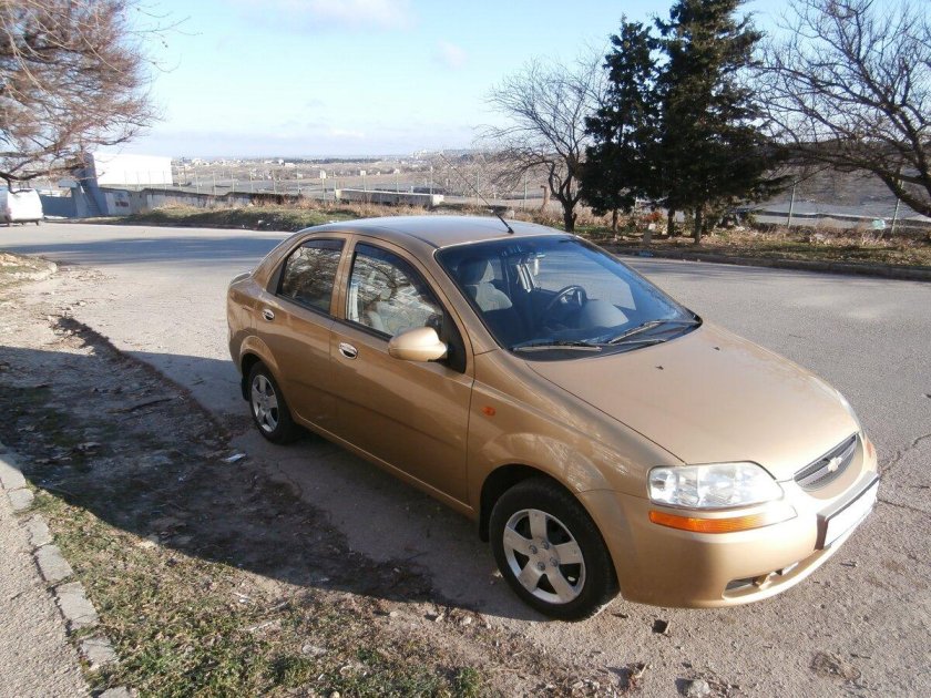 Шевроле Авео 2004 года