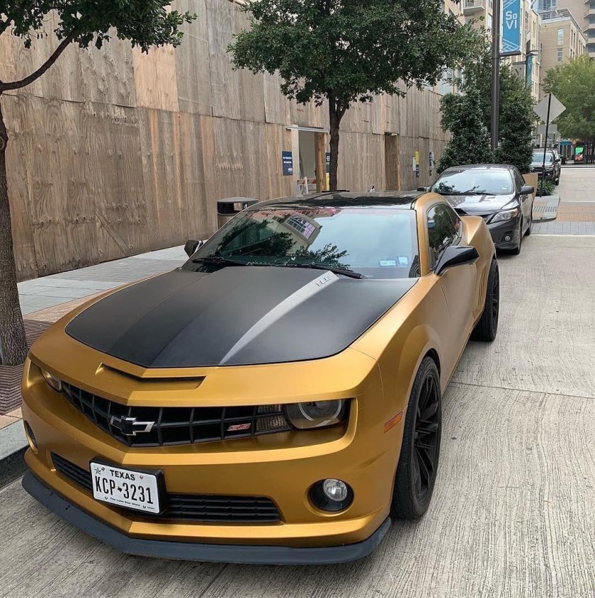 Шевроле Камаро Феррари