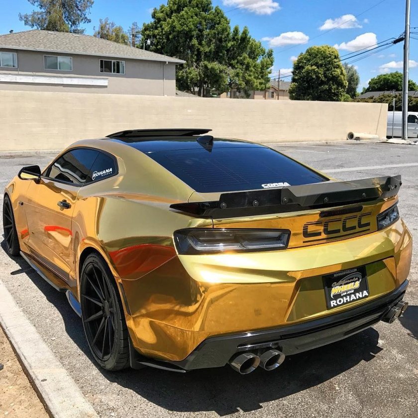 Шевроле Камаро Золотая