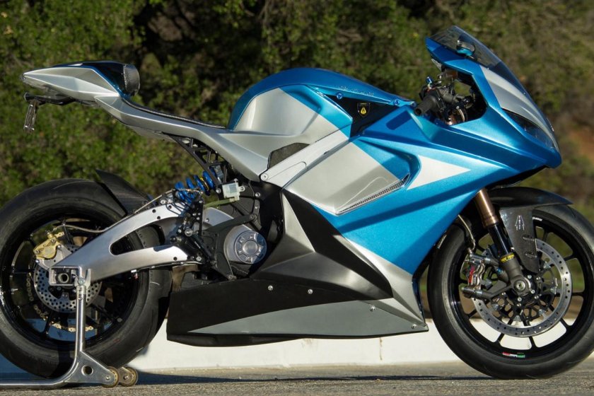 Лайтнинг 218