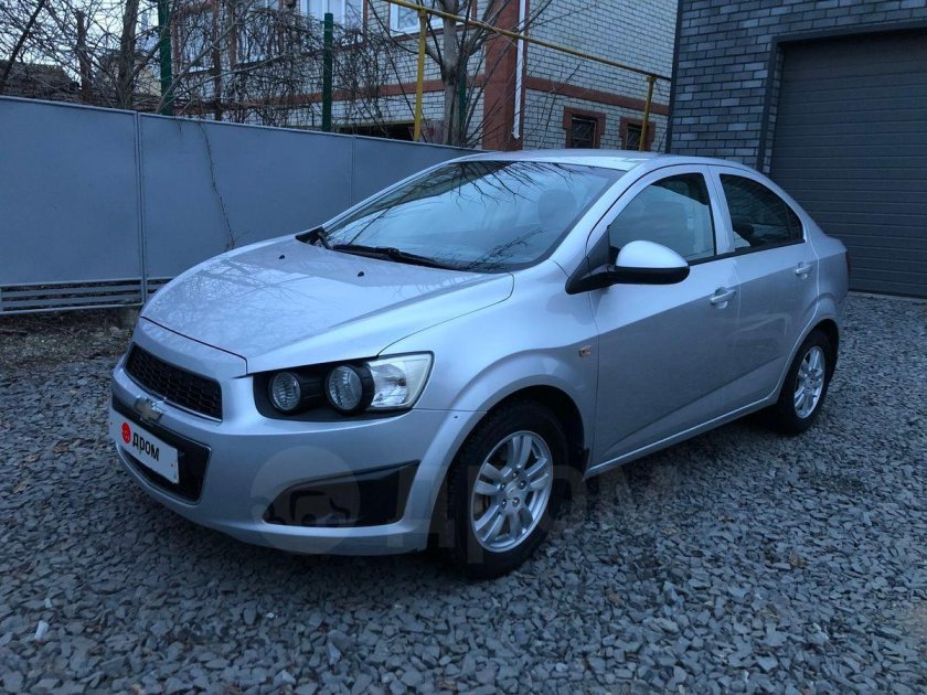 Шевроле авео 2013 серебристая