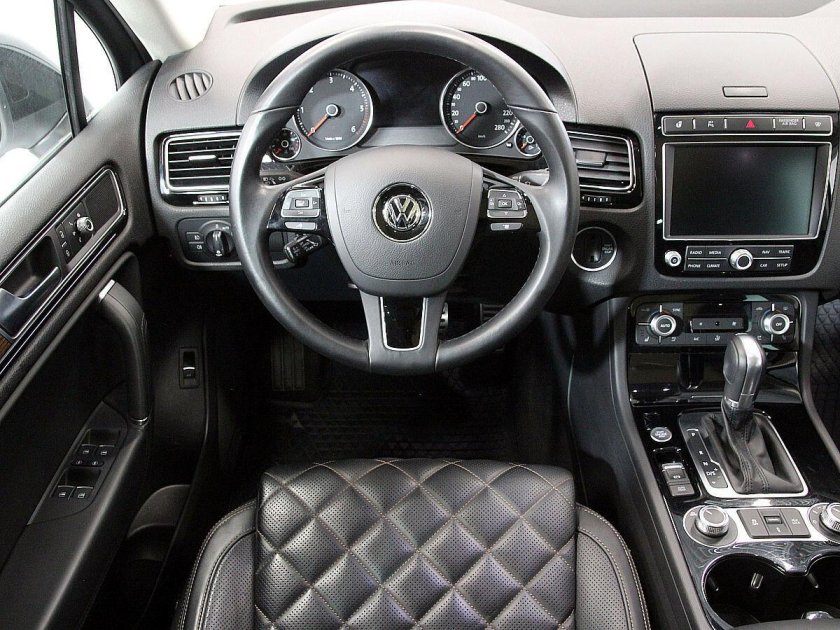 Volkswagen Touareg 2 поколение