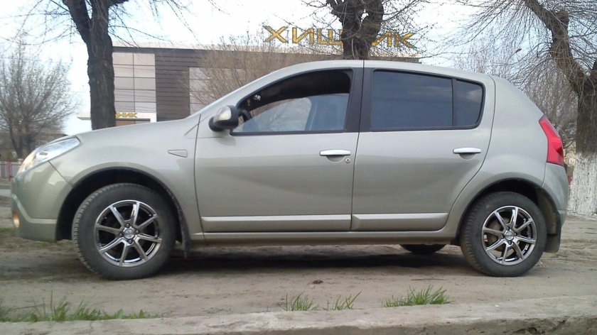 Литые диски на Рено Сандеро 1