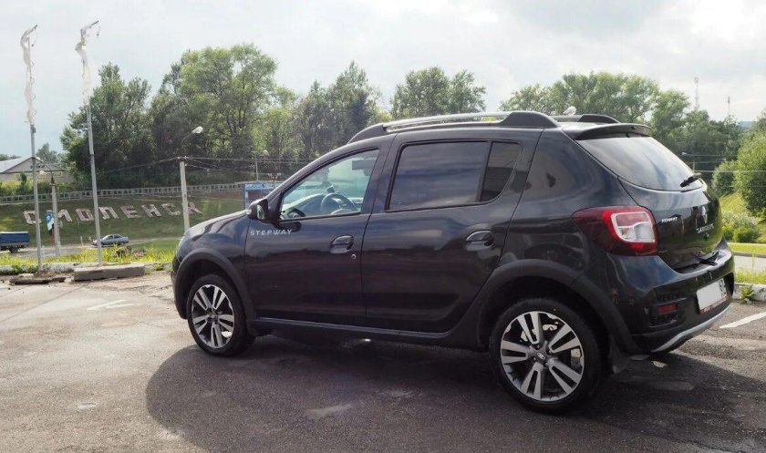 Рено Логан степвей на 17 дисках