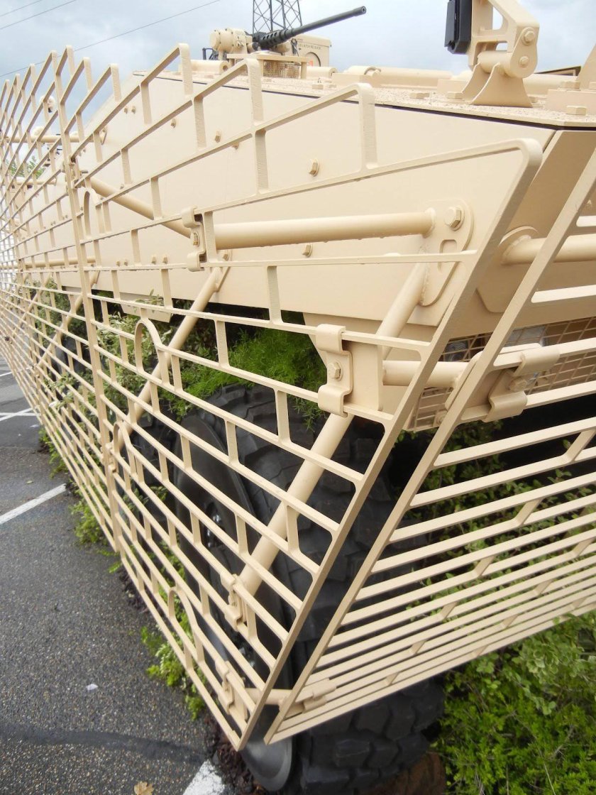 Решетчатая противокумулятивная защита