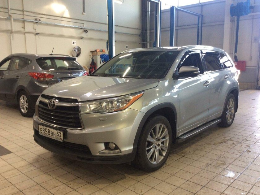 Toyota Highlander u50 2015