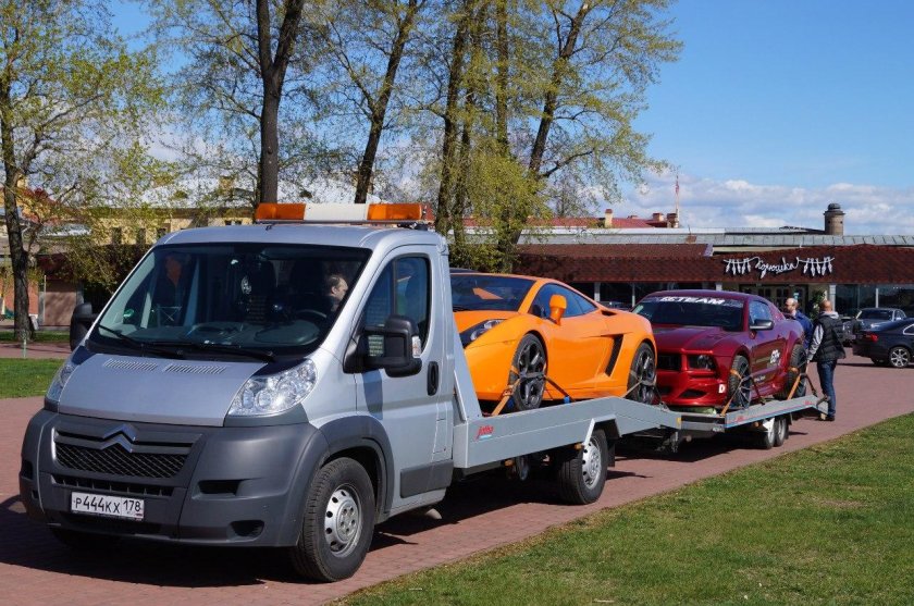 Эвакуатор Ford Transit