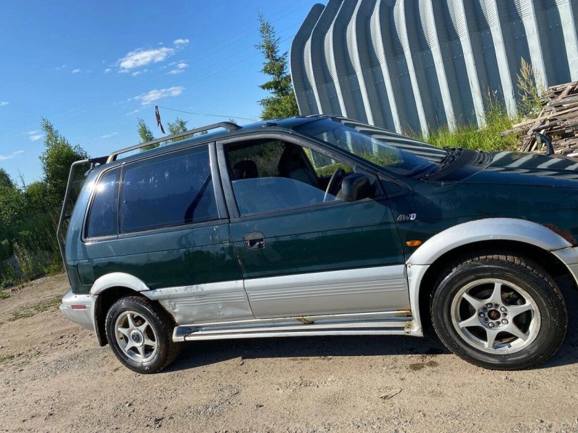 Mitsubishi space runner 1991 1999