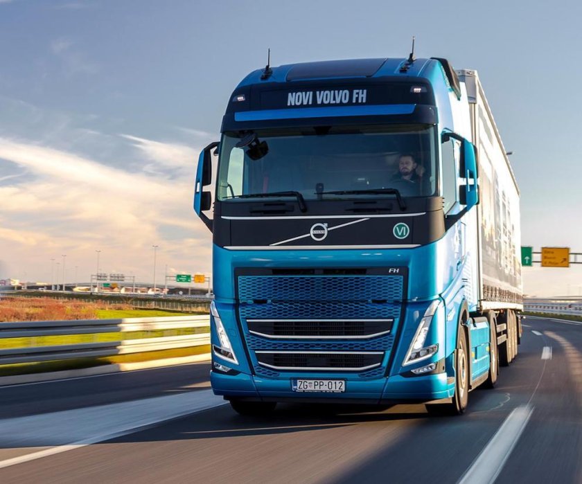 Фура Вольво 2020