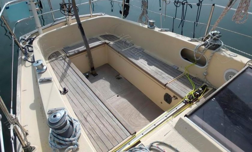 Парусная яхта