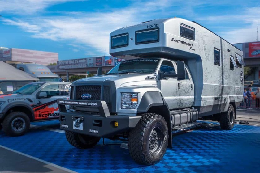 Ford f750 EARTHROAMER XV-HD
