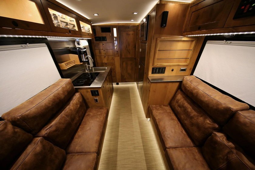 Автодом Ford 450 EARTHROAMER