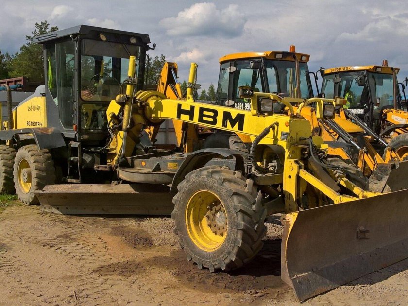 Автогрейдер hbm-nobas bg240ta-4