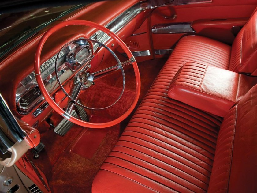 Cadillac Eldorado 1977 салон