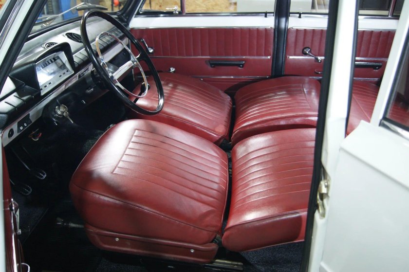 Красный салон ВАЗ 2101