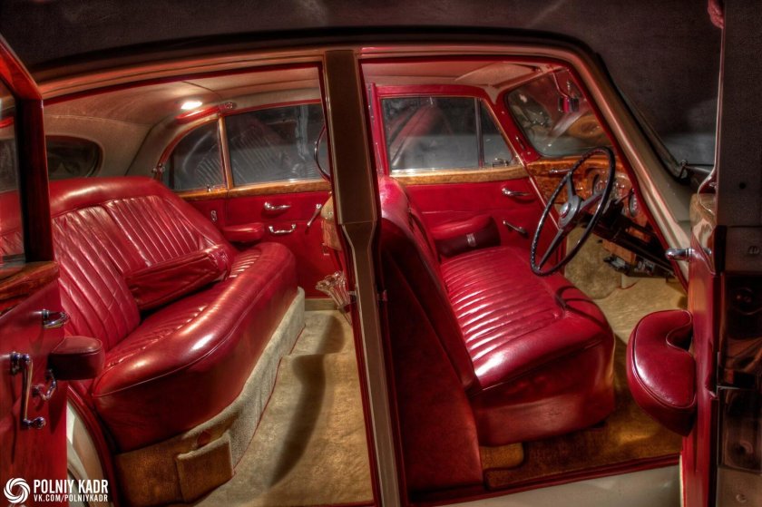 Роллс Ройс Сильвер Клауд 2 салон