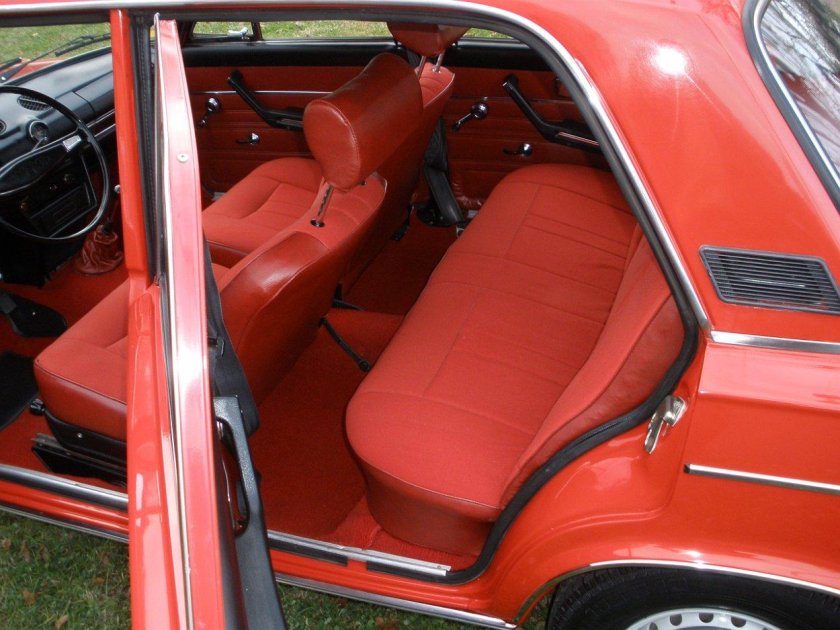 Красный салон ВАЗ 2101