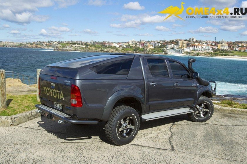 Toyota Hilux 2020 с кунгом