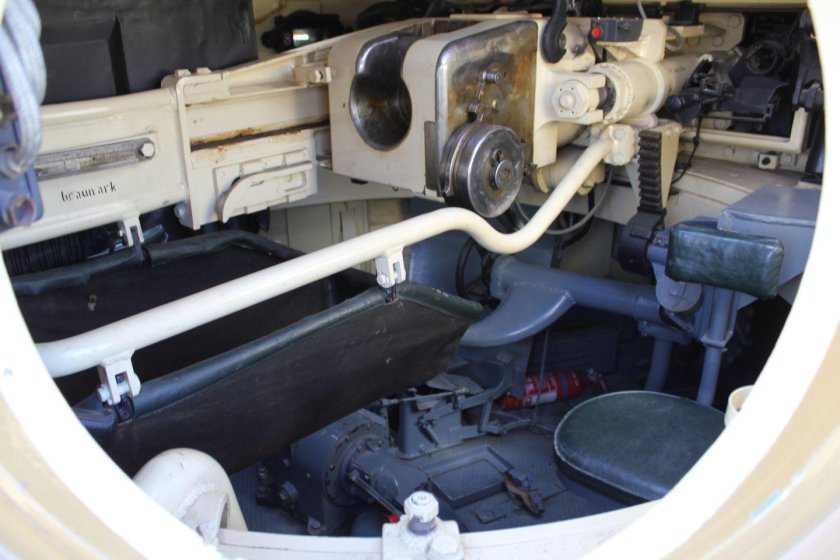 Место мехвода танка тигр