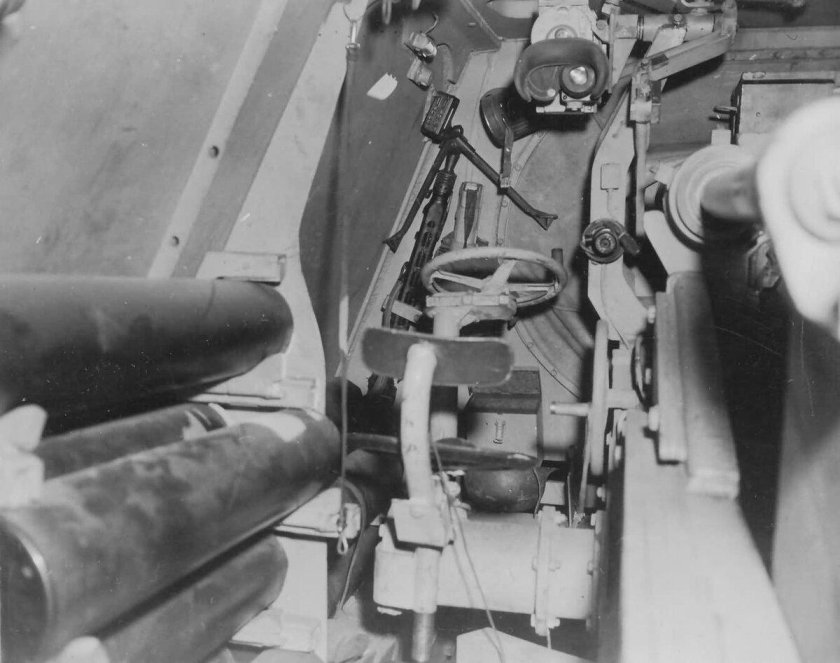 Моторный отсек танка тигр