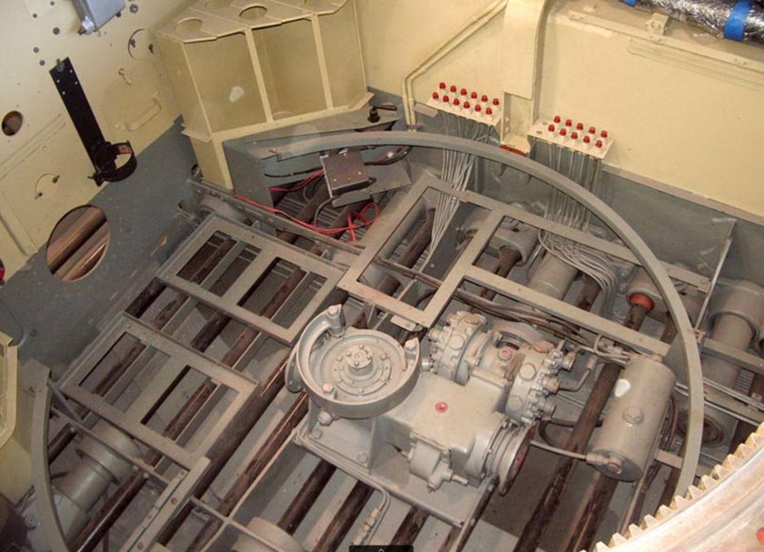 Башня танка пантера внутри