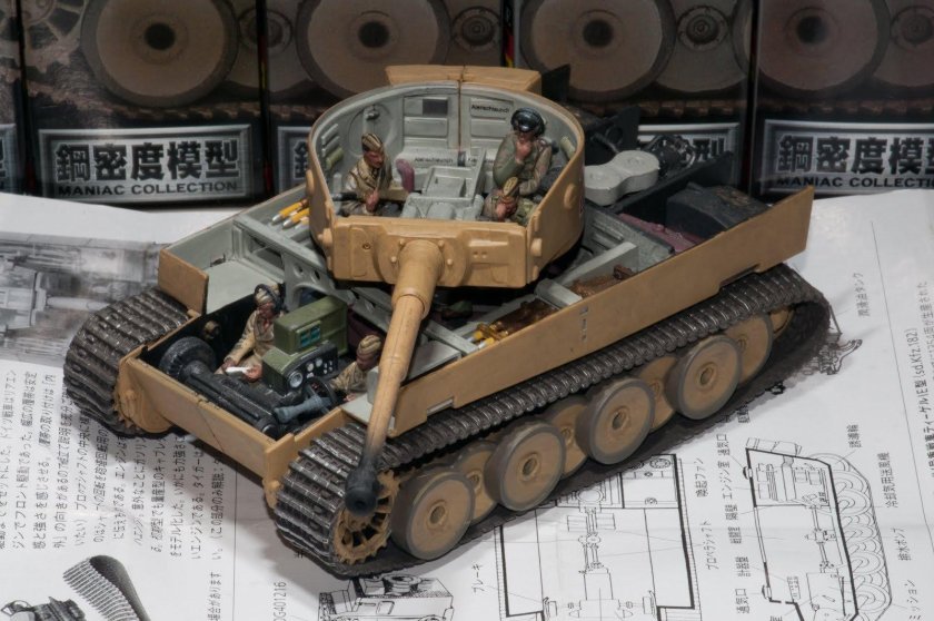 Моторный отсек танка тигр 1