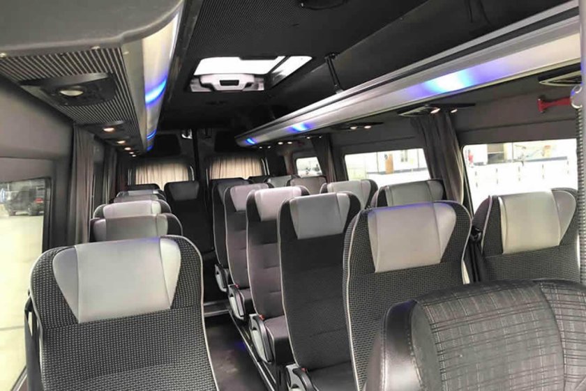 Автобус мерседес спринтер на 20 мест