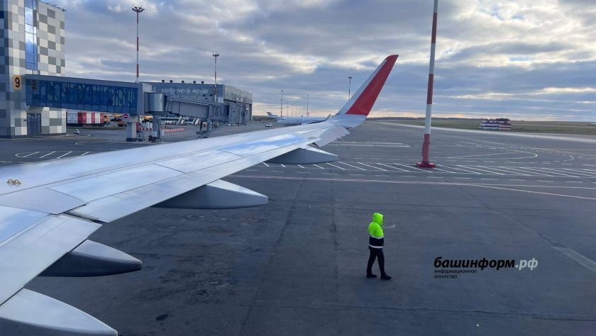 Фото самолёта в аэропорту