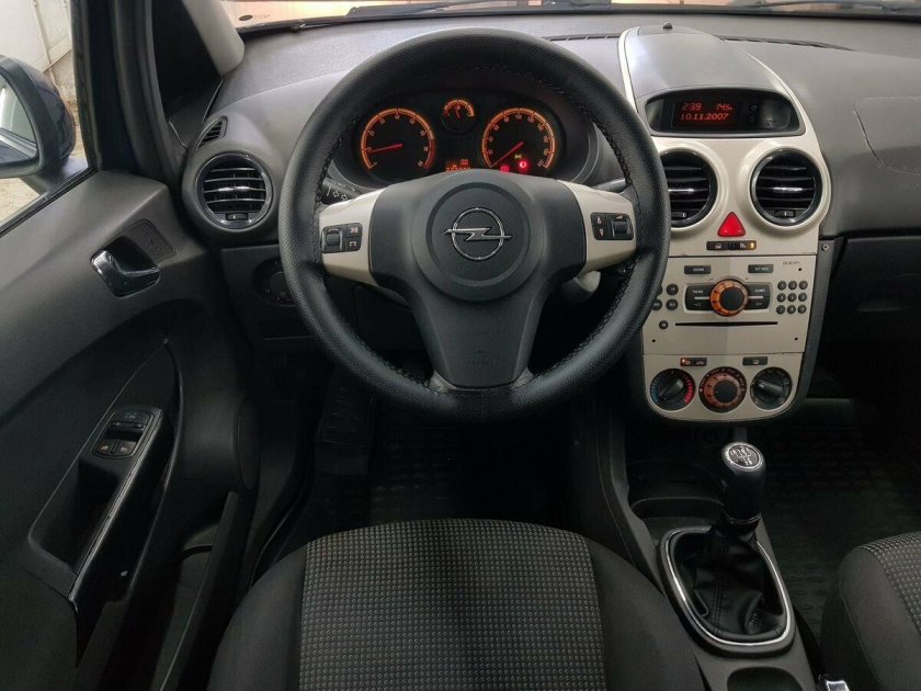 Опель корса 2007 1.2 механика