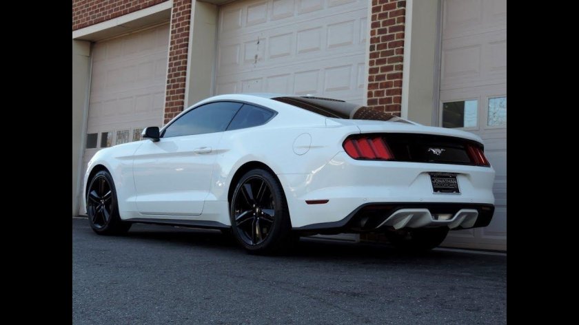 Мустанг 2017 белый