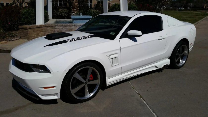 Форд Мустанг gt 2010