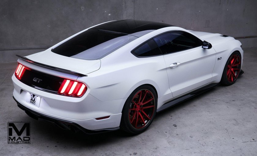 Ford Mustang 2015 White