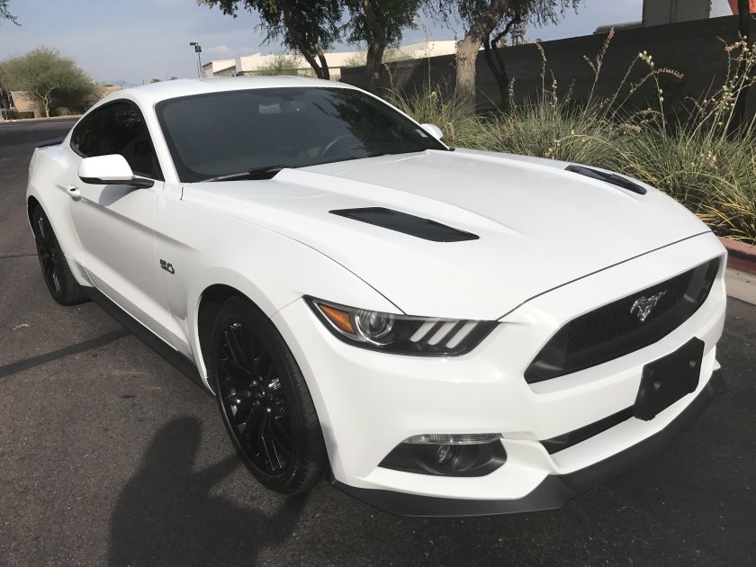 Ford Mustang 2015 White