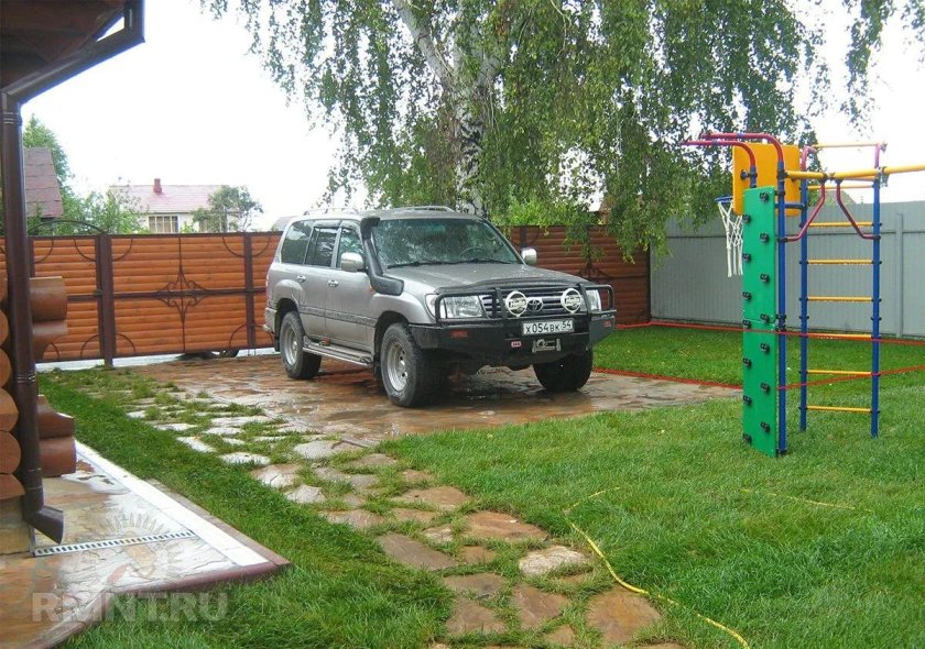 Площадка для машины на даче