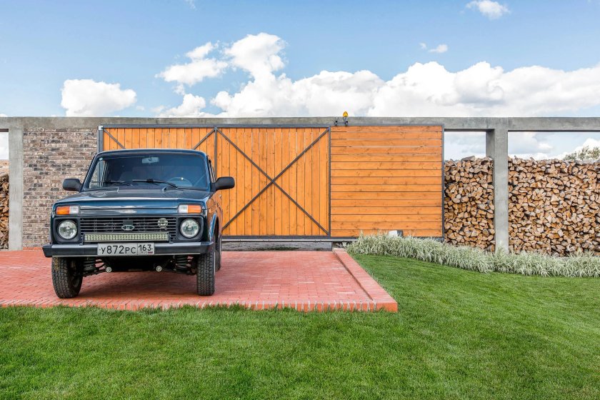 Площадка для автомобиля