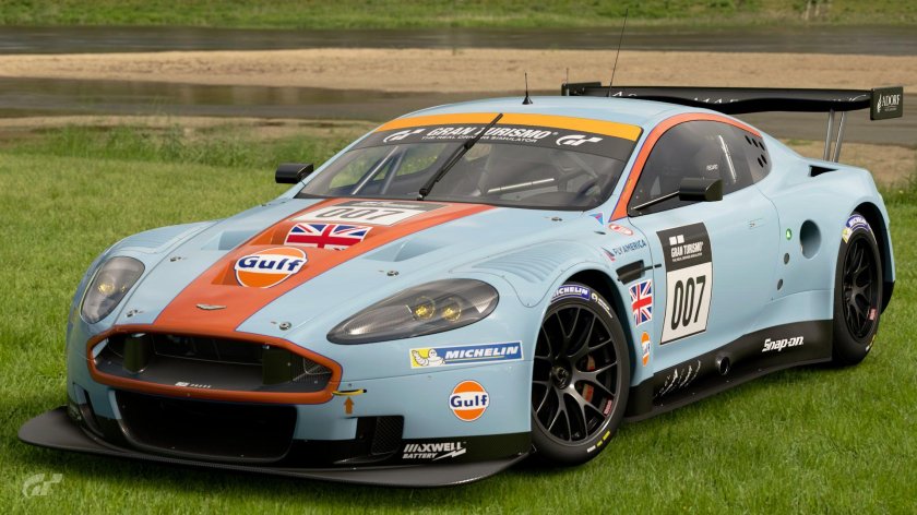Aston Martin gt1