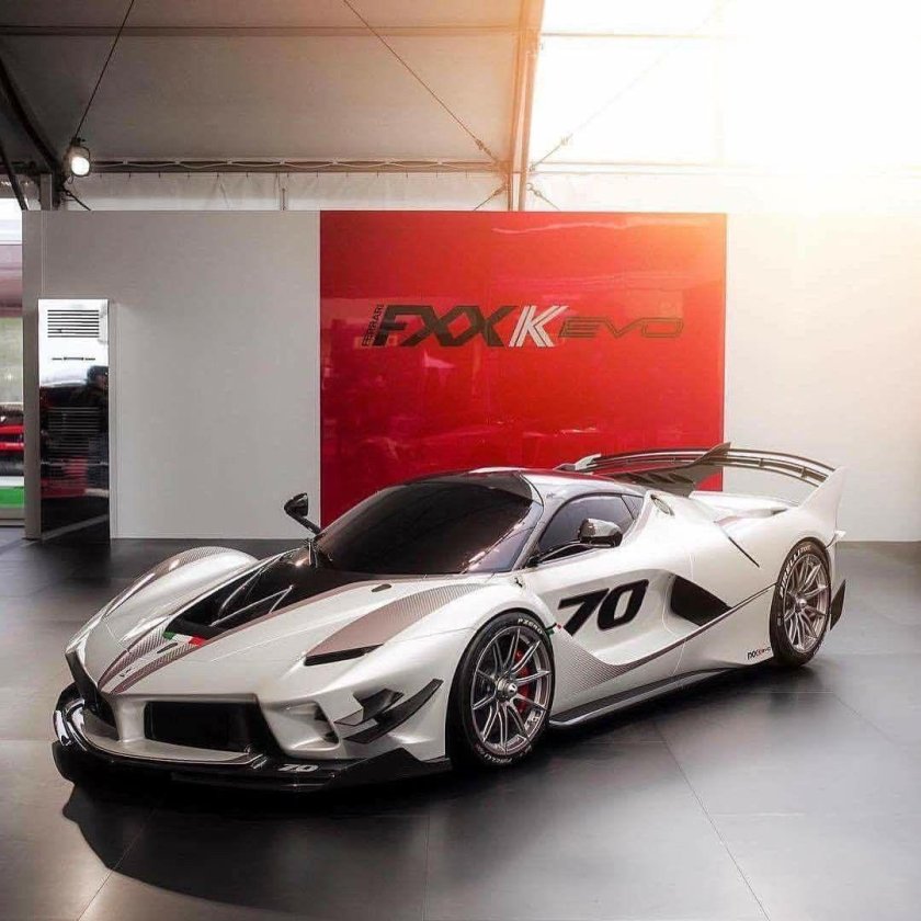 Феррари FXX