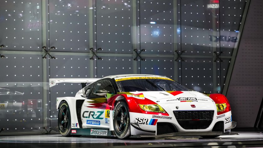 Выставка гоночных машин