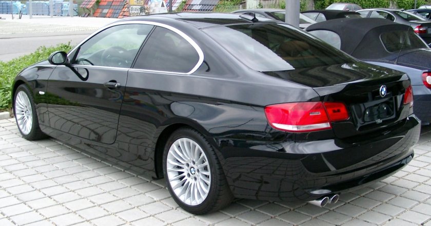 BMW e90 купе