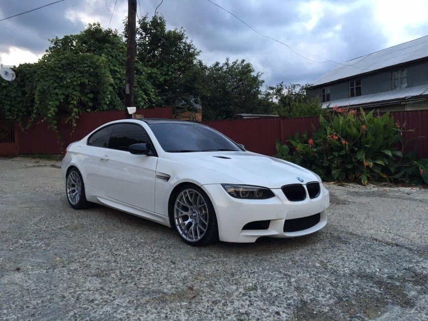 BMW 3 e90 белая