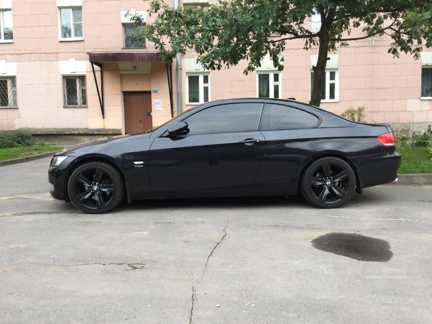 BMW 3 e90 купе черный
