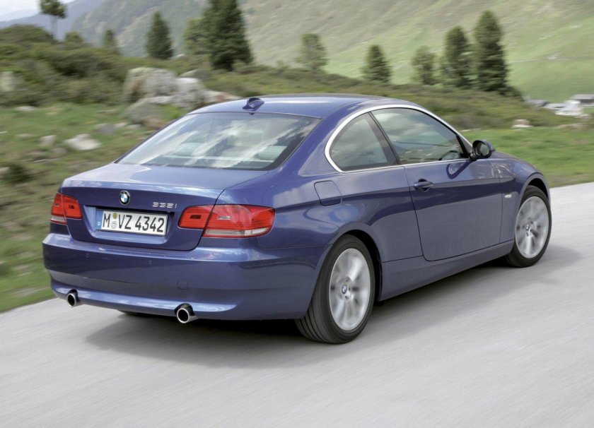 BMW 335 e90 купе