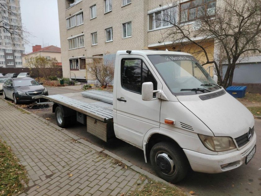 Эвакуатор мерседес