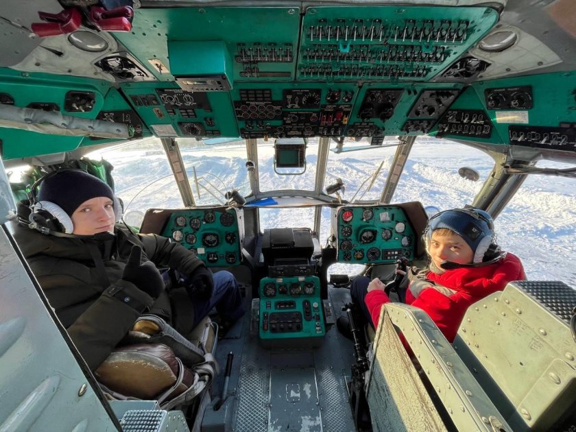 Кабина вертолета