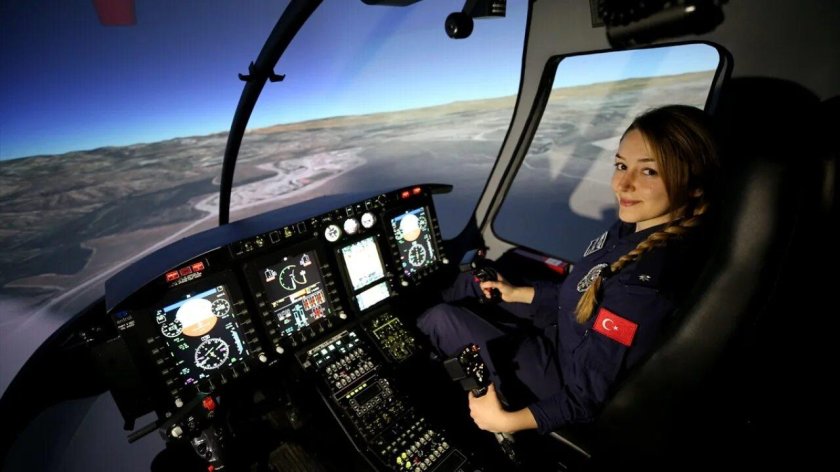 Алена Верхушина пилот