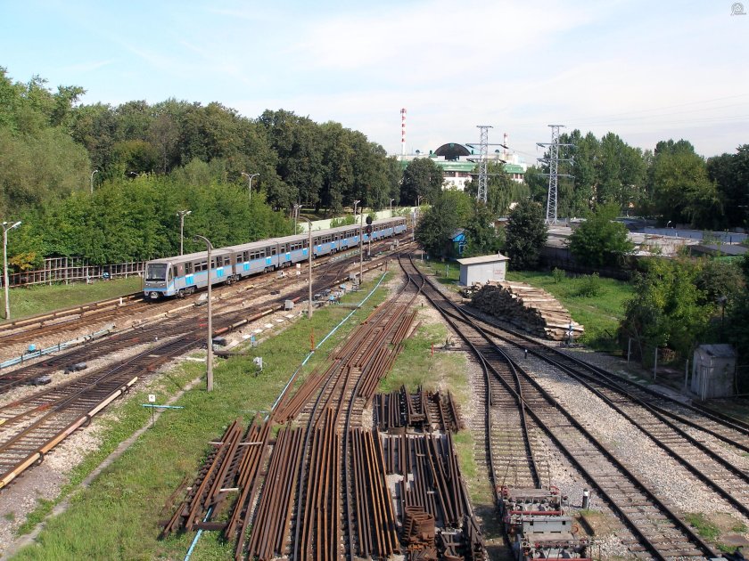 Вагон метро 81 740