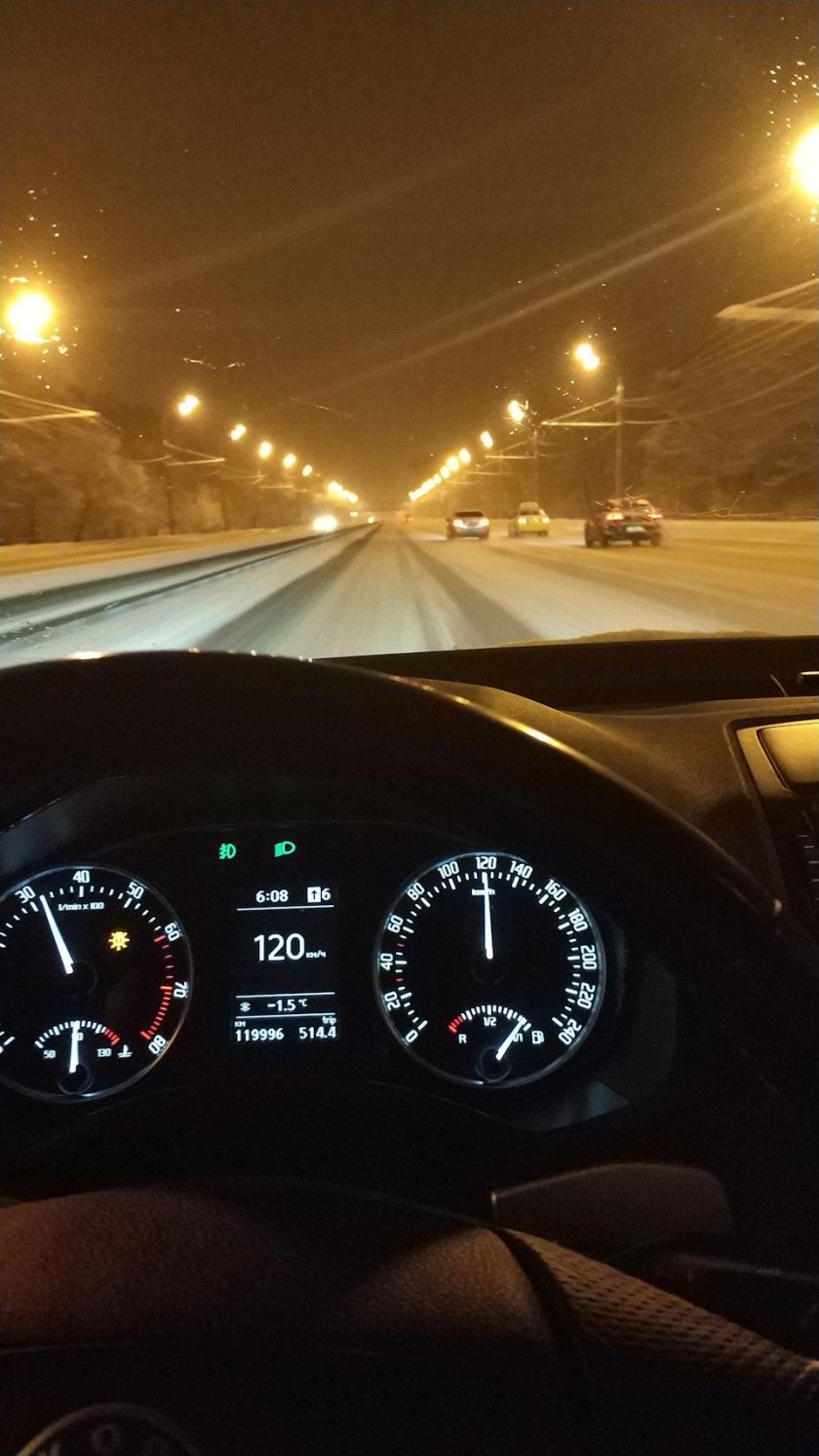 Шкода Октавия 1997 приборка ночью