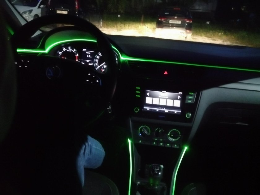 Подсветка салона Шкода Рапид 2021